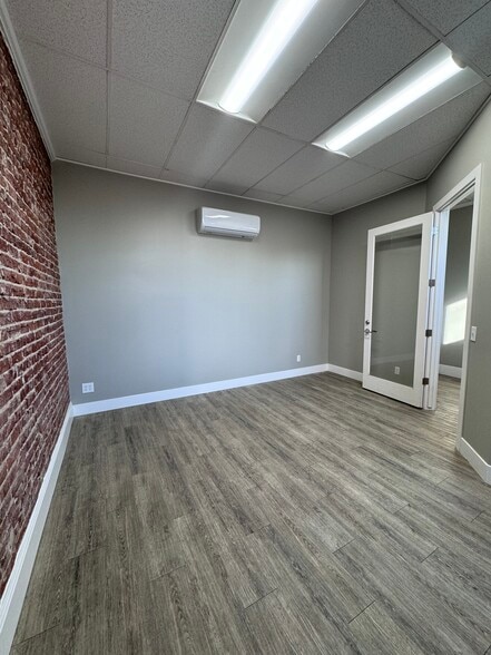 More Photos Of 138-142 S K St, Tulare Storefront Retail Office For Lease