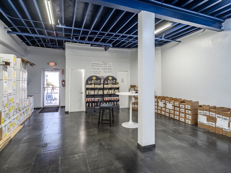 More Photos Of 50 NE 179th St, Miami Manufacturing For Lease