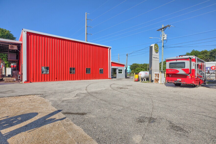 More Photos Of 100099 Overseas Hwy, Key Largo Freestanding For Sale