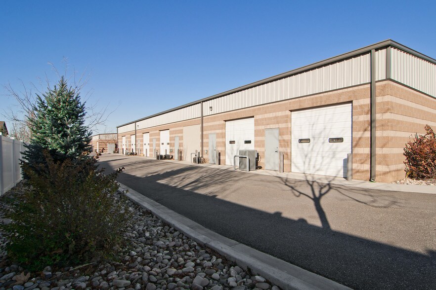 More Photos Of 570-575 E 1700 S, Clearfield Warehouse For Lease