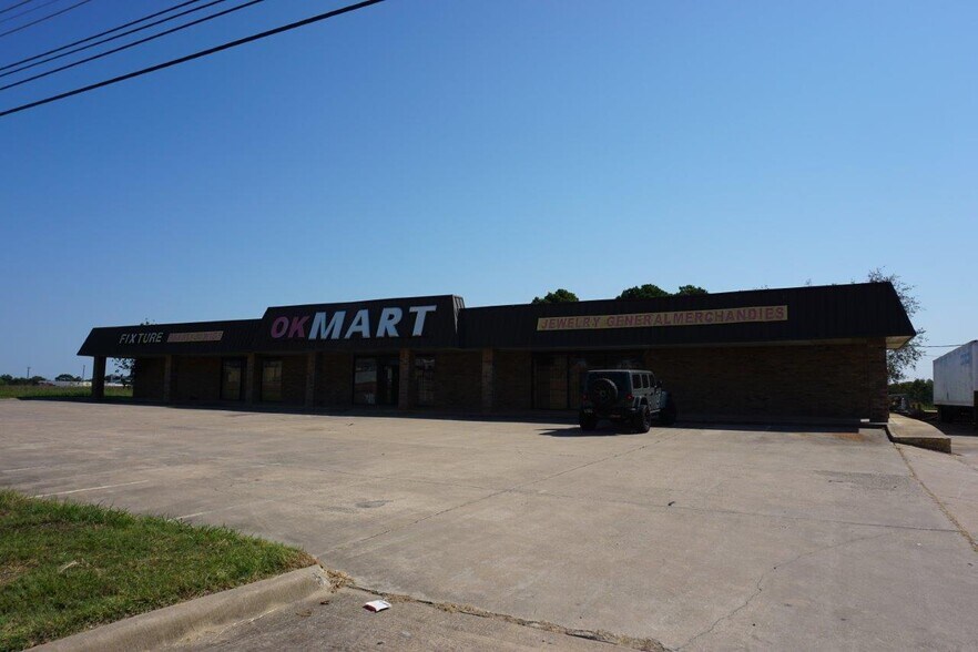 More Photos Of 804 Shannon Rd E, Sulphur Springs Freestanding For Sale