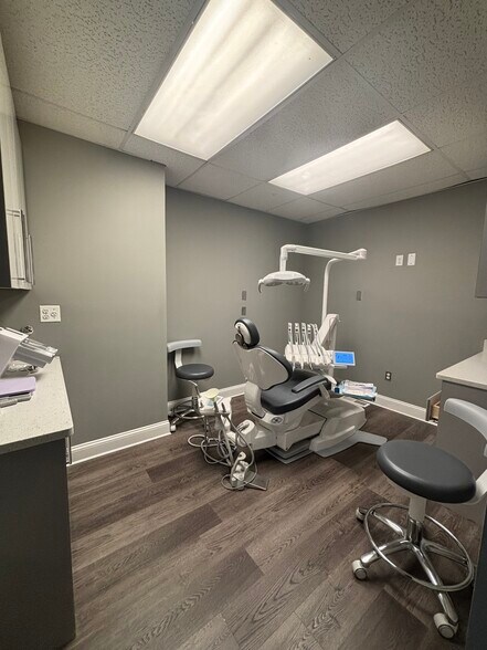 More Photos Of 216 Stelton Rd, Piscataway Medical For Sale