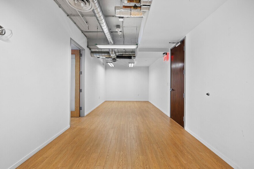 More Photos Of 14 NE 1st Ave, Miami Office For Sale
