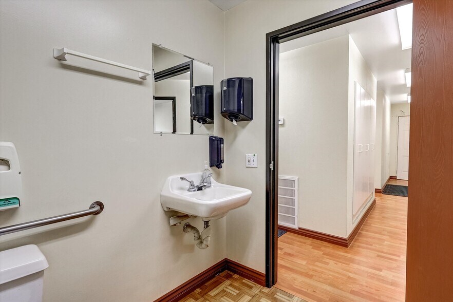 More Photos Of 120 S San Antonio Ave, Ontario Medical For Lease