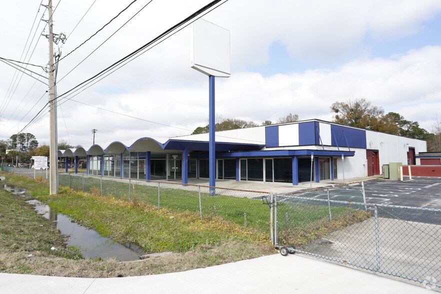More Photos Of 4827 Philips Hwy, Jacksonville Warehouse For Lease