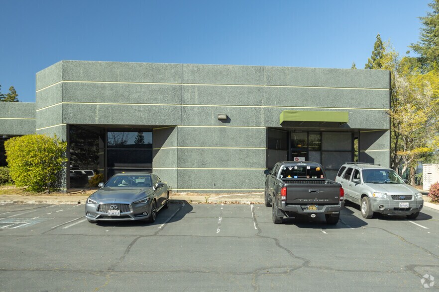 More Photos Of 3017 Kilgore Rd, Rancho Cordova Flex For Lease