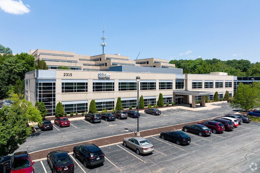 Primary Photo Of 2315 Dougherty Ferry Rd, Des Peres Office For Sale