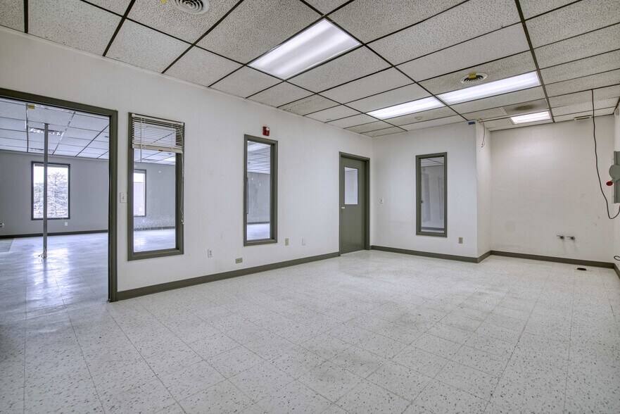 More Photos Of 1700 55th St, Boulder Industrial For Sale