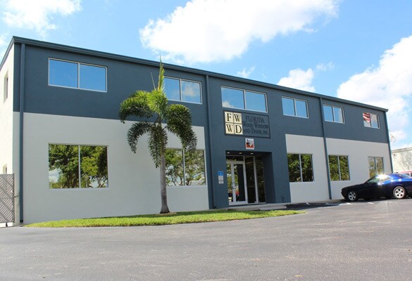 Primary Photo Of 5650 Halifax Ave, Fort Myers Showroom For Sale