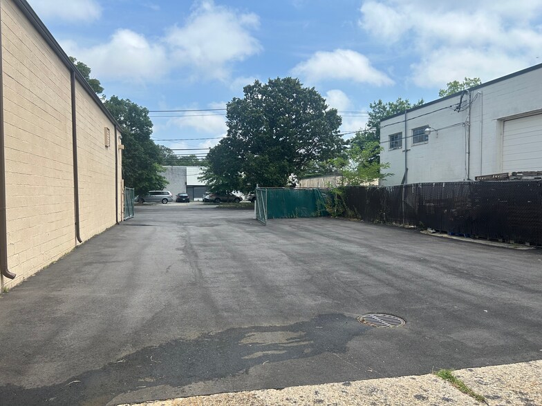 More Photos Of 1744 Julia Goldbach Ave, Ronkonkoma Manufacturing For Sale