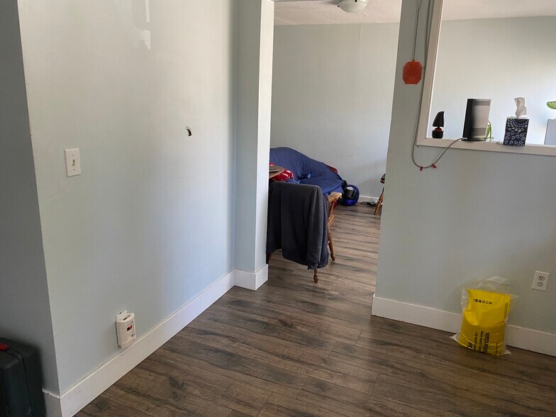 More Photos Of 7419 Wren St, Mission General Retail For Sale