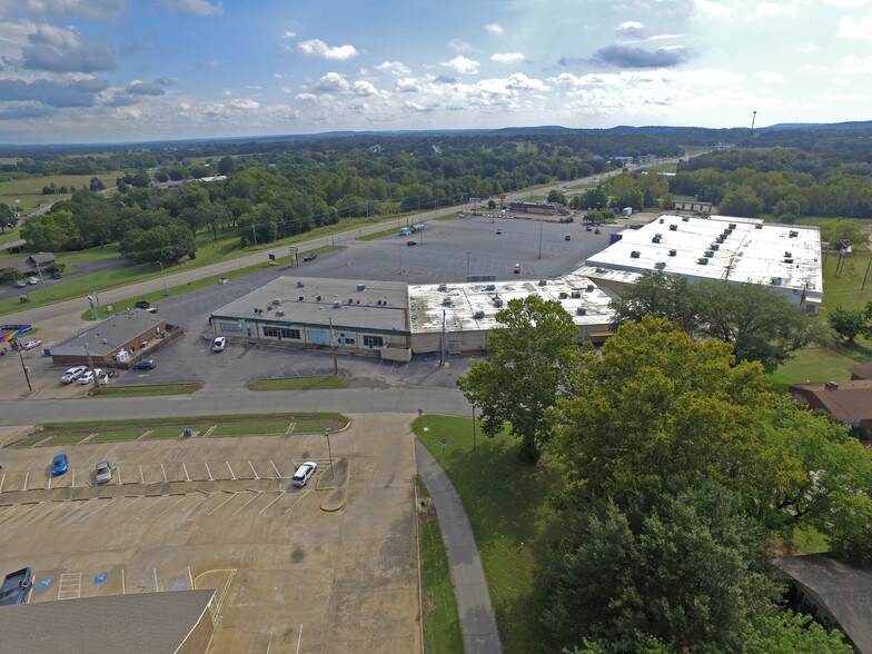 More Photos Of 2000 Cherokee Ave, Sallisaw Unknown For Lease