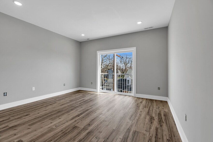 More Photos Of 33 Union Ave, Manasquan Apartments For Sale