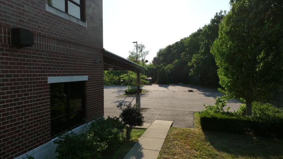 More Photos Of 1 International Way, Warwick Office For Lease