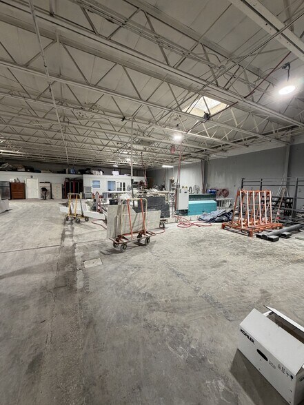 More Photos Of 4827 Philips Hwy, Jacksonville Warehouse For Sale