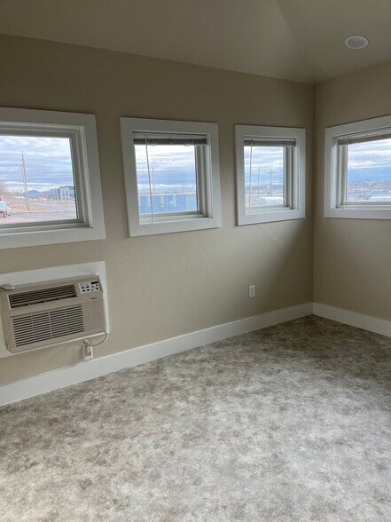 More Photos Of 2240 10th St NE st, Black Eagle Industrial For Lease