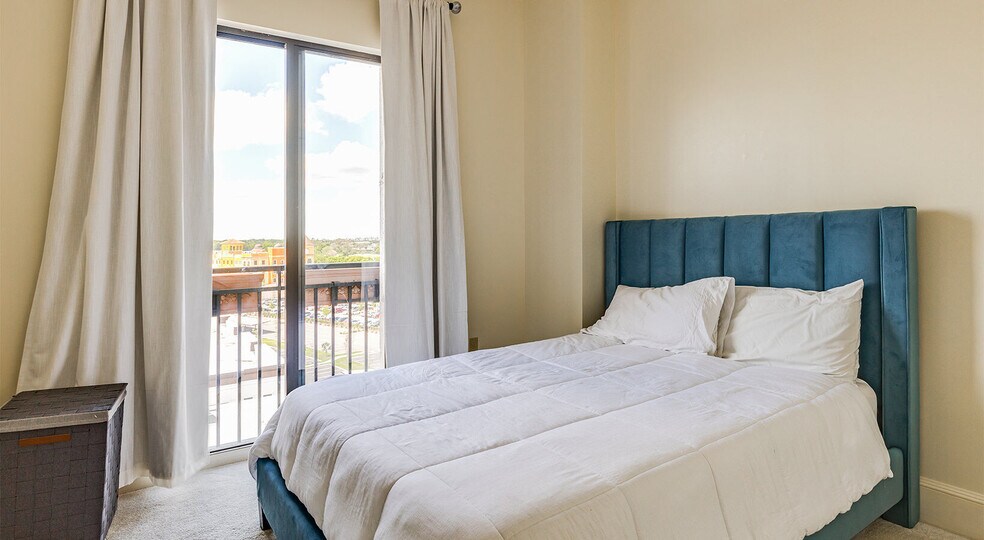 More Photos Of 2121 S Hiawassee Rd, Orlando Apartments For Lease