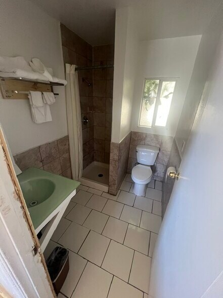 More Photos Of 8100 MacArthur Blvd, Oakland Hotel For Lease