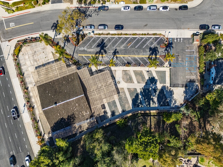 More Photos Of 28992 Golden Lantern, Laguna Niguel Garden Center For Sale