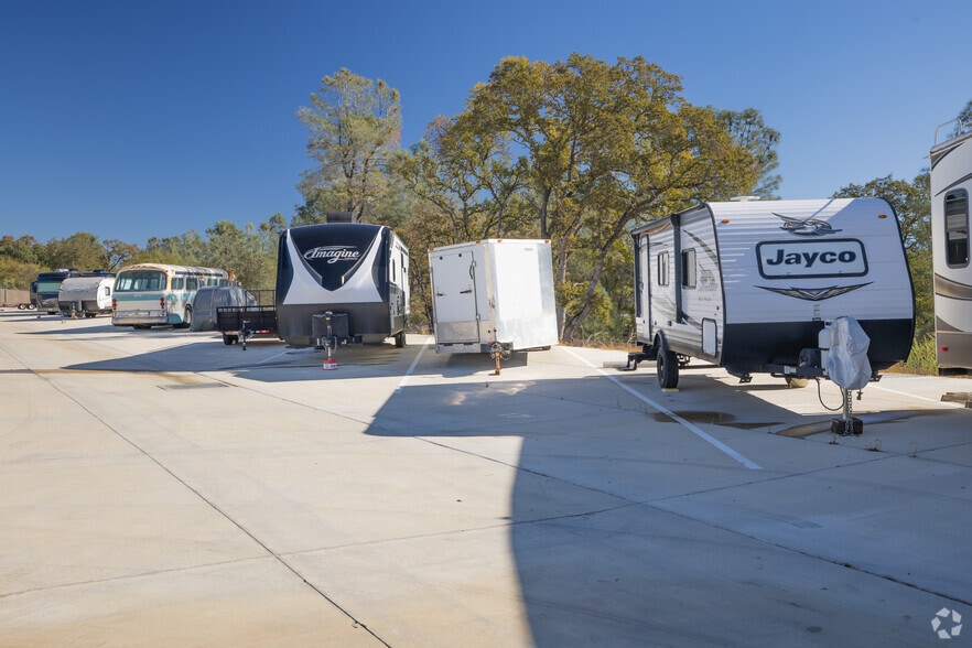 More Photos Of 4395 Business Dr, Cameron Park Self Storage For Sale