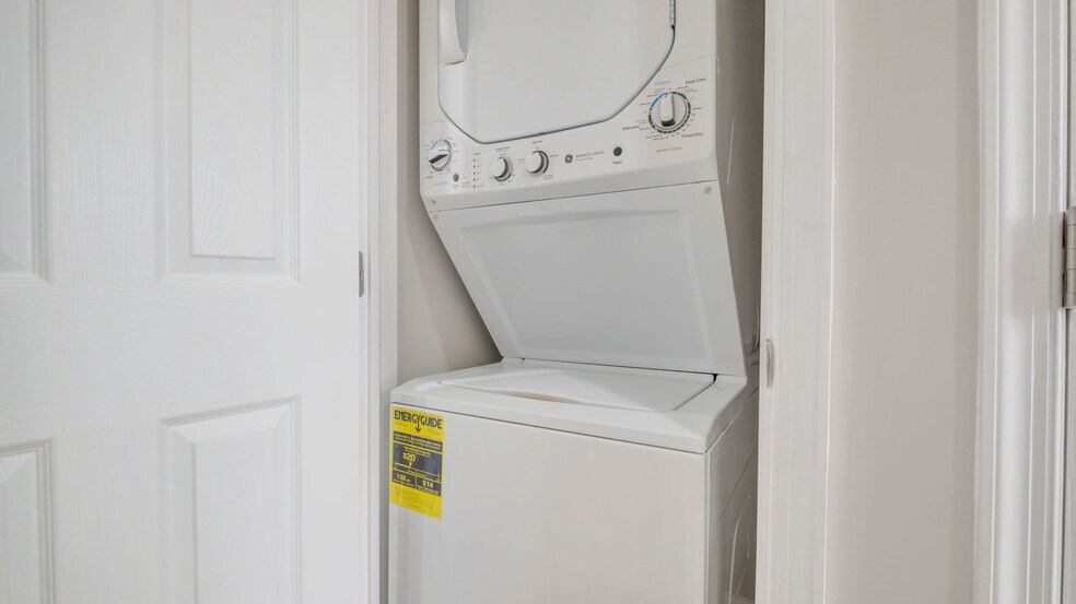 More Photos Of 323 8th St NE, Washington Apartments For Sale