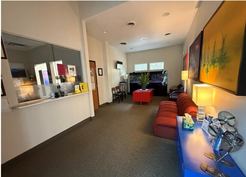 More Photos Of 3380 Beecher Rd, Flint Medical For Lease