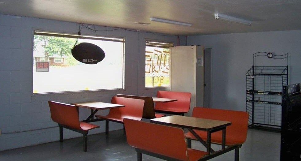 More Photos Of 681 N Main St, Waldron Service Station For Sale