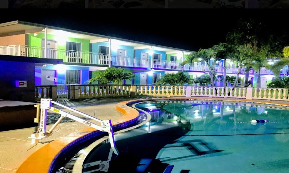 More Photos Of 1320 Cleveland St, Clearwater Hotel For Sale