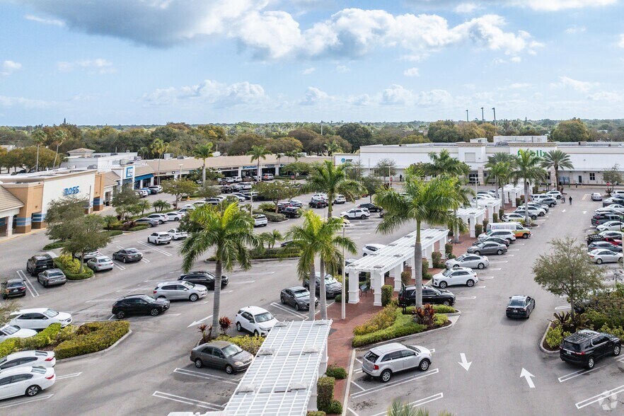 More Photos Of 18403-18591 S Dixie Hwy, Cutler Bay General Retail For Lease