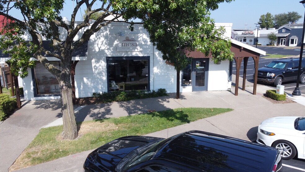 More Photos Of 5321 S Sheridan Rd, Tulsa Unknown For Lease