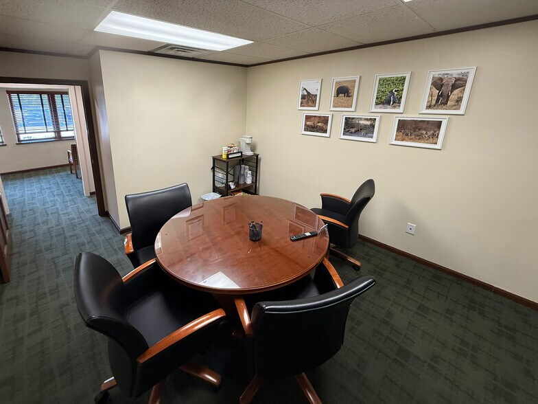 More Photos Of 5090-5096 Lovers Ln, Kalamazoo Office For Sale