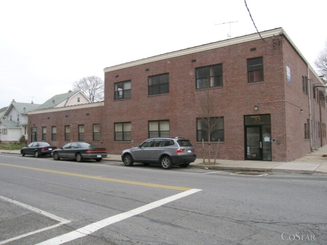 More Photos Of 35 N Tyson Ave, Floral Park Medical For Lease