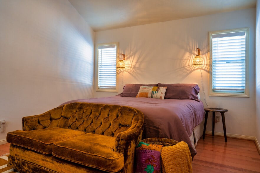 More Photos Of 15 S 100 E, Escalante Hotel For Sale