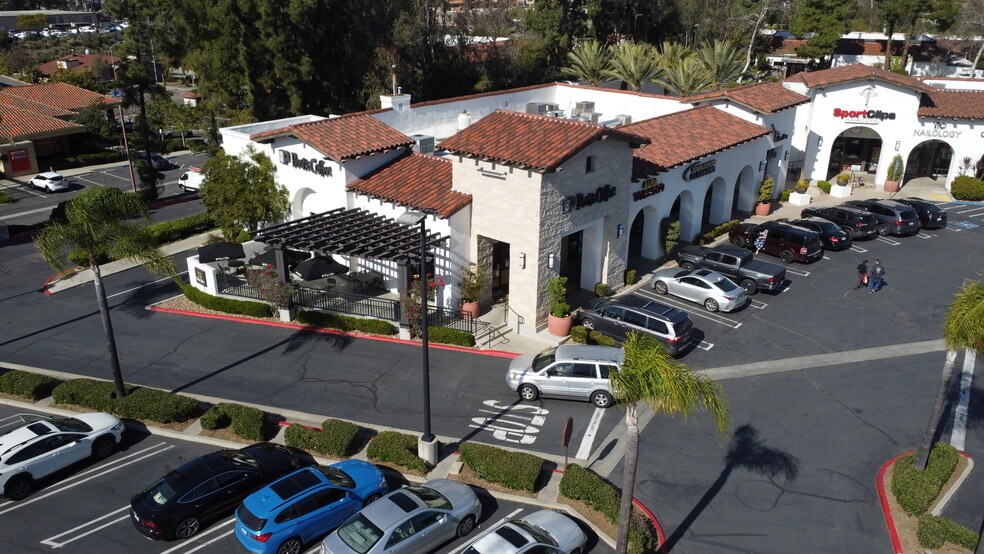 More Photos Of 11965-11987 Bernardo Plaza Dr, San Diego Restaurant For Lease