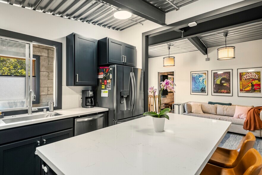 More Photos Of 5532 San Pablo Ave, Oakland Warehouse For Sale