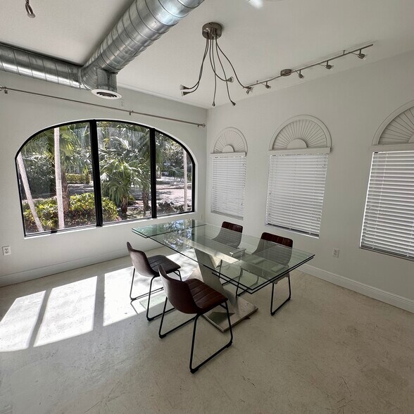 More Photos Of 445 NE 56th St, Miami Loft Creative Space For Lease