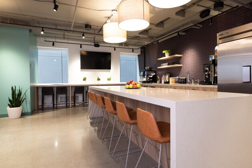 More Photos Of 222-230 Queen St, Ottawa Coworking Space