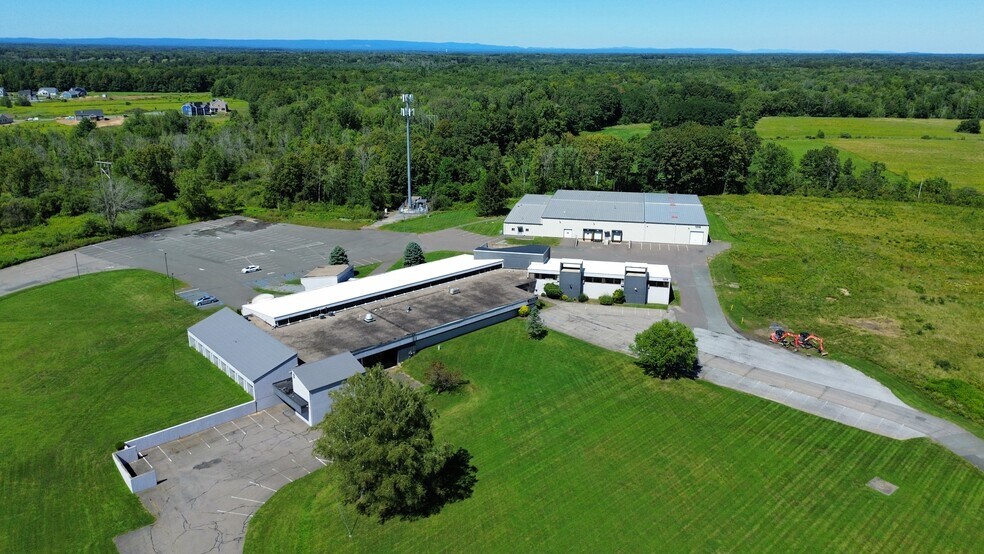 More Photos Of 1315 Route 146, Rexford Unknown For Lease