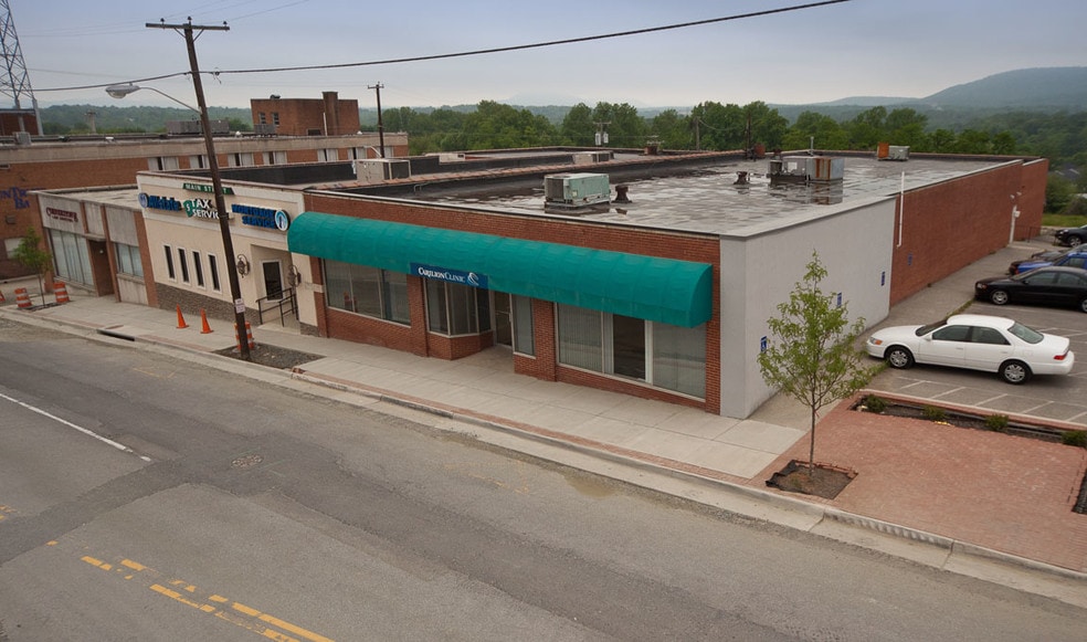 Primary Photo Of 230 S Main St, Rocky Mount Medical For Lease