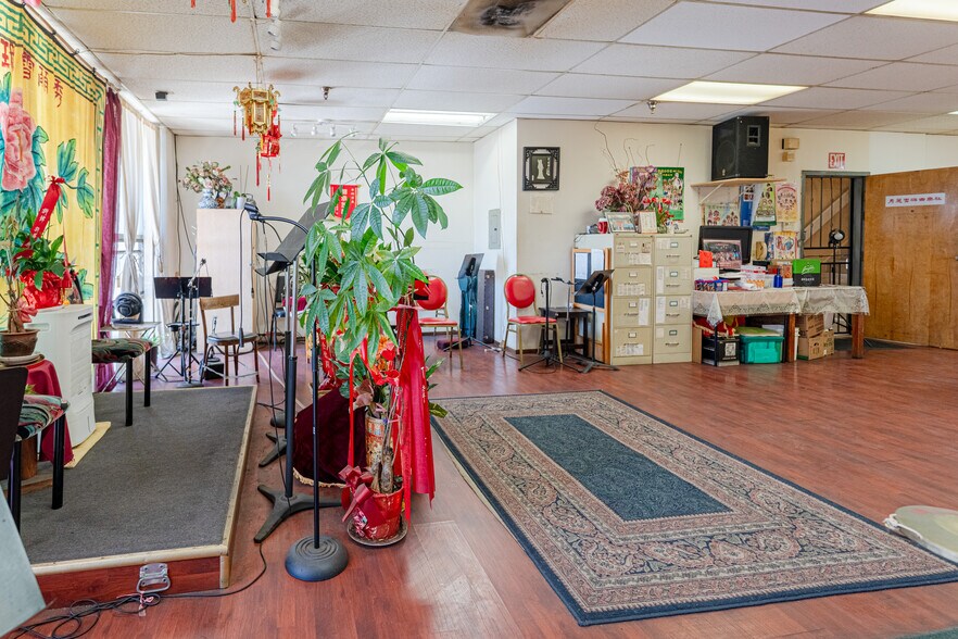 More Photos Of 328 7th St, Oakland Storefront Retail Office For Lease