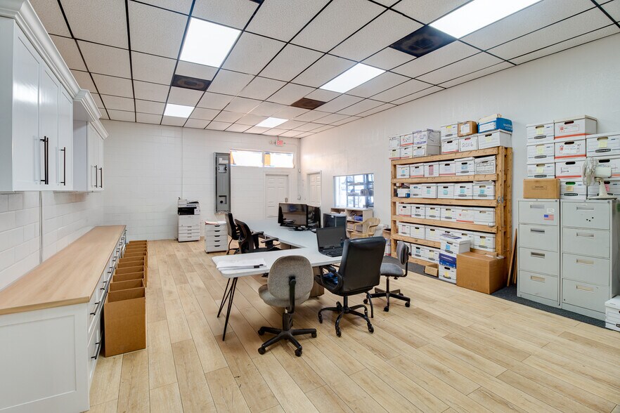 More Photos Of 103 Highland St, Orange City Warehouse For Sale