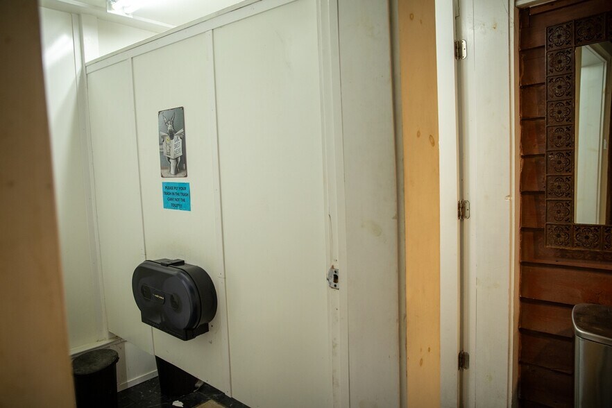 More Photos Of 22572 Bridgeville Hwy, Seaford Auto Dealership For Sale