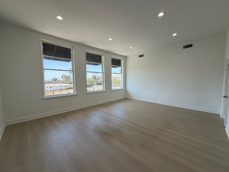 More Photos Of 8947-8969 W Sunset Blvd, West Hollywood Office Residential For Lease