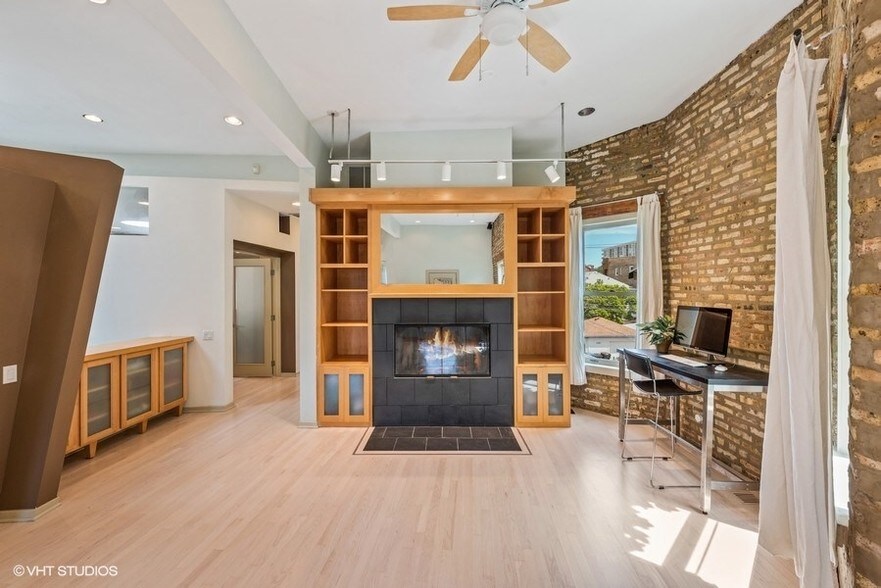 More Photos Of 1228 W Glenlake Ave, Chicago Apartments For Sale