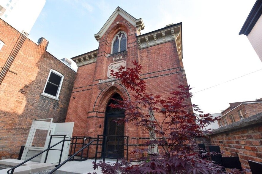 More Photos Of 611 E William St, Ann Arbor Sorority Fraternity House For Sale