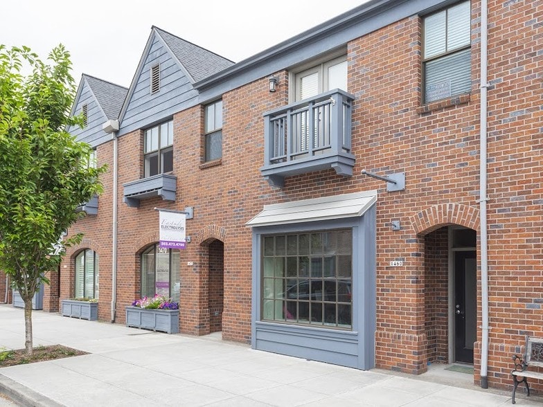 More Photos Of 1510 NE Fairview Village St, Fairview Office Residential For Lease