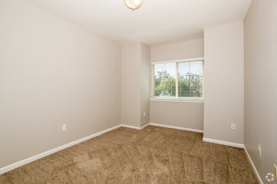 More Photos Of 1666 Da Vinci Ct, Davis Apartments For Sale