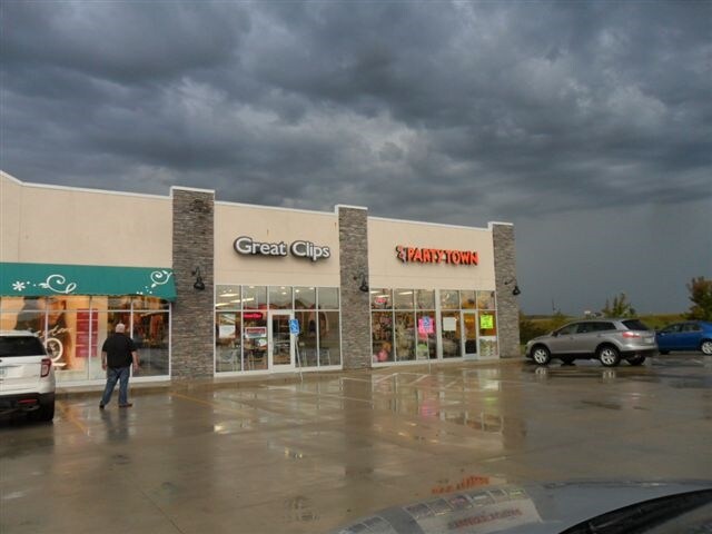 More Photos Of 1910 Kittyhawk Ave, Carroll General Retail For Sale