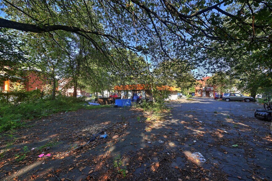 More Photos Of 660 Howard Ave, New Haven Convenience Store For Sale