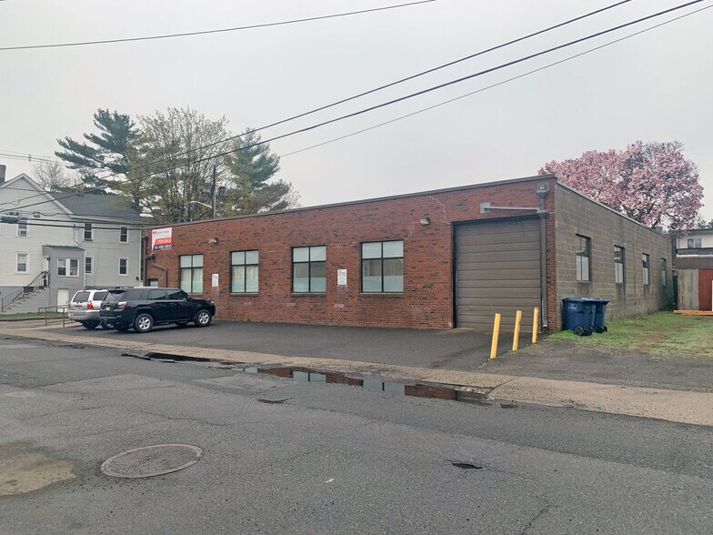 More Photos Of 237 Washington Ave, Hackensack Warehouse For Sale